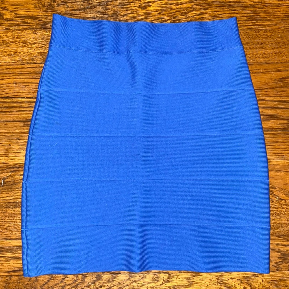 BCBG MAXAZRIA Simone pencil skirt